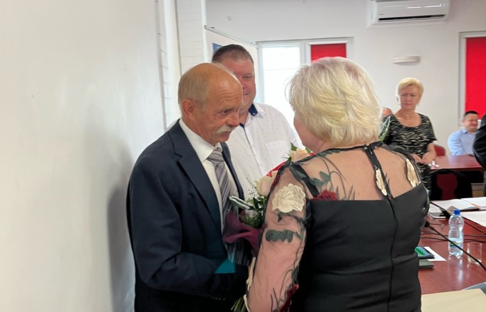 Przewodniczący rady gminy składa podziękowania Pani skarbnik